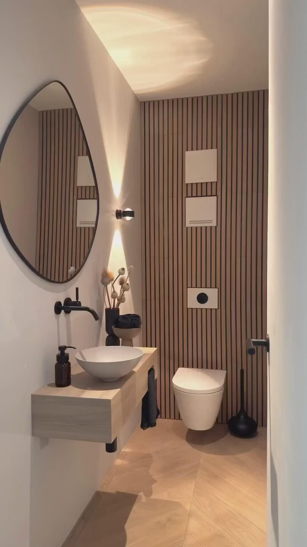 Toilets & Smart, custom bathroom by George Villa