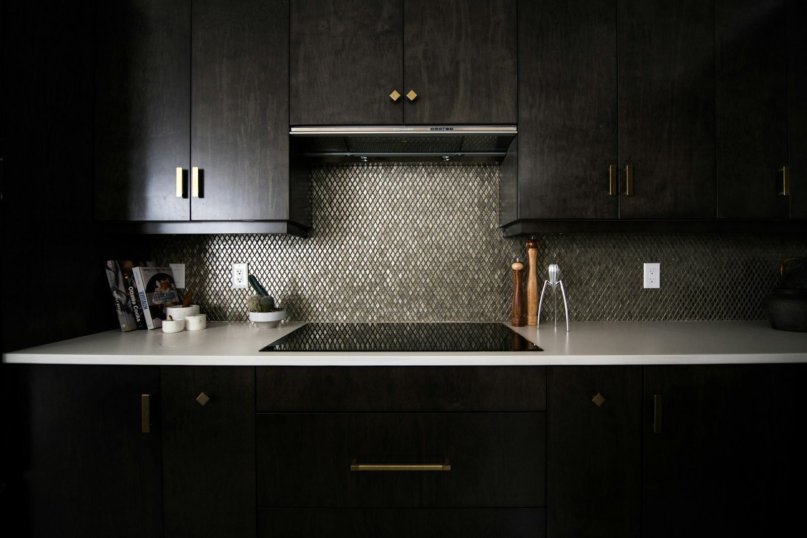 Handleless Kitchen Cabinets