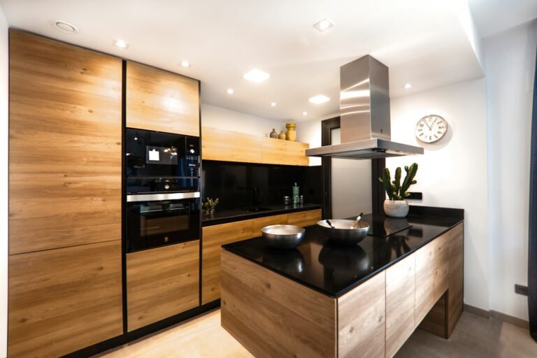Custom Kitchen Cabinets: What New Home Buyers Should Specify