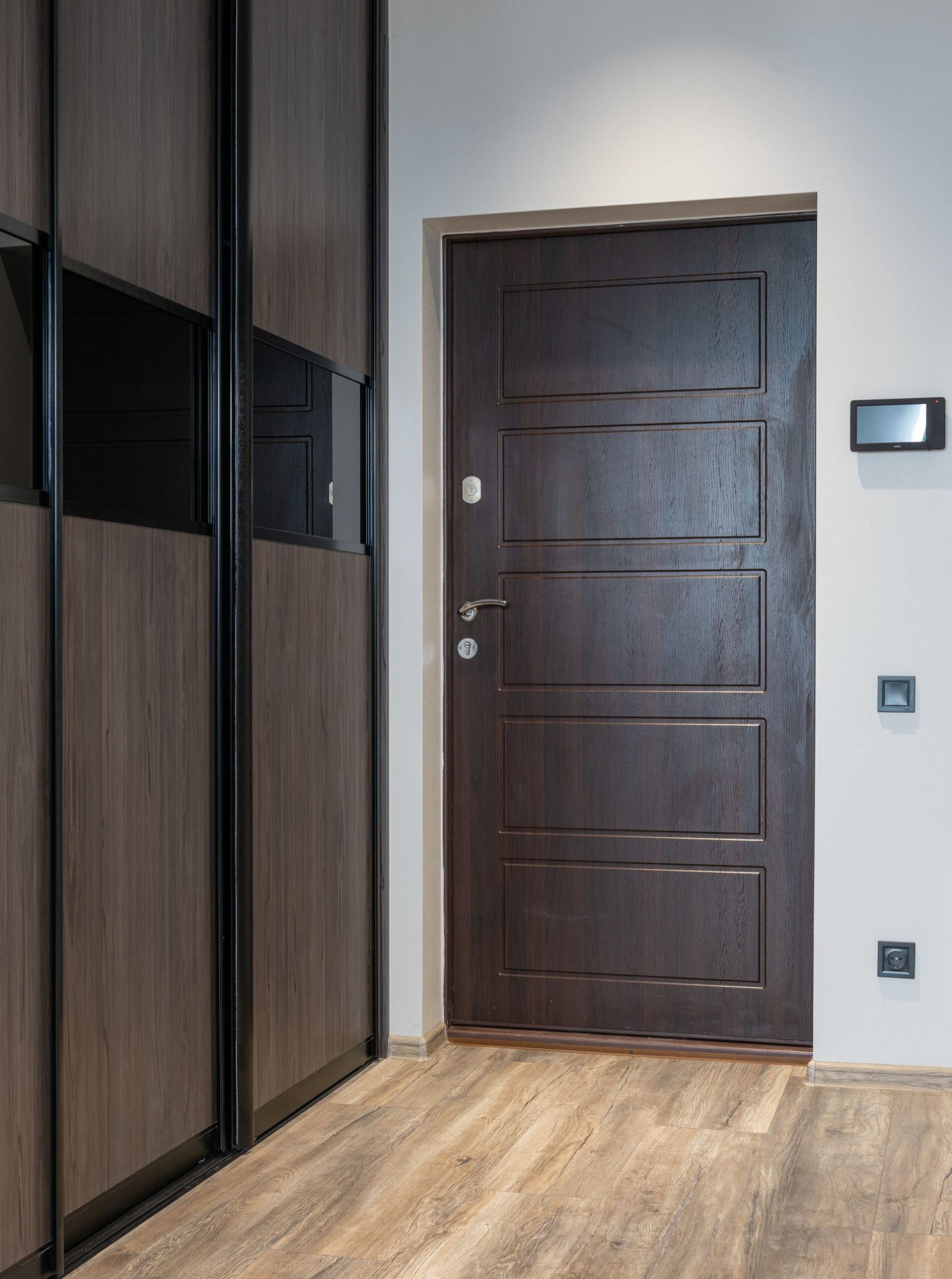 solid wood door export packaging at the Foshan factory